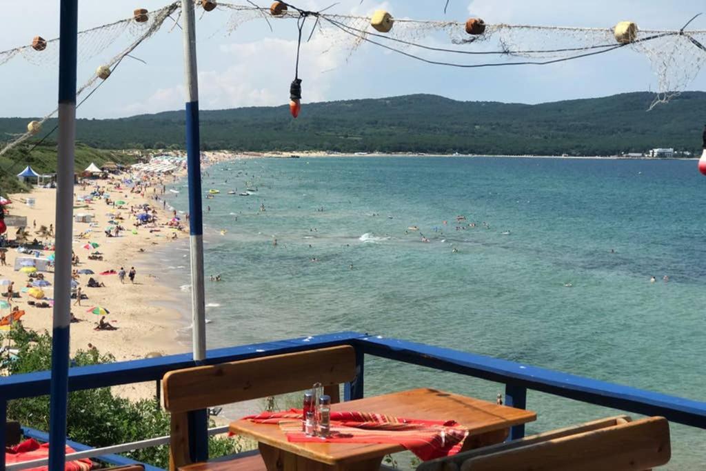 Familienapartment Am Strand In Primorsko Exterior photo