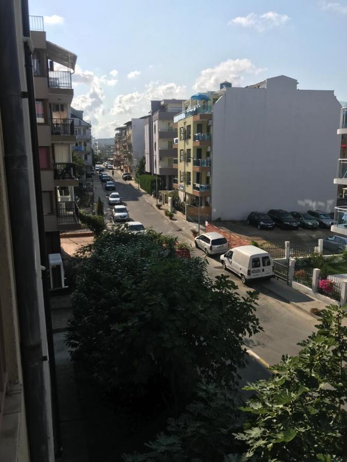 Familienapartment Am Strand In Primorsko Exterior photo